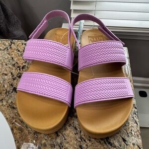 🩴🆕Reef Lavendar/Taffy Little Water Vista Sandals, Size 11🩴